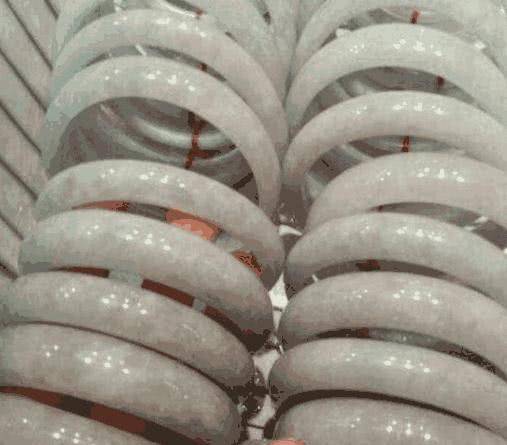 大街上擺攤賣(mài)的10元手鐲都是從哪來(lái)的?說(shuō)出來(lái)你可能不相信